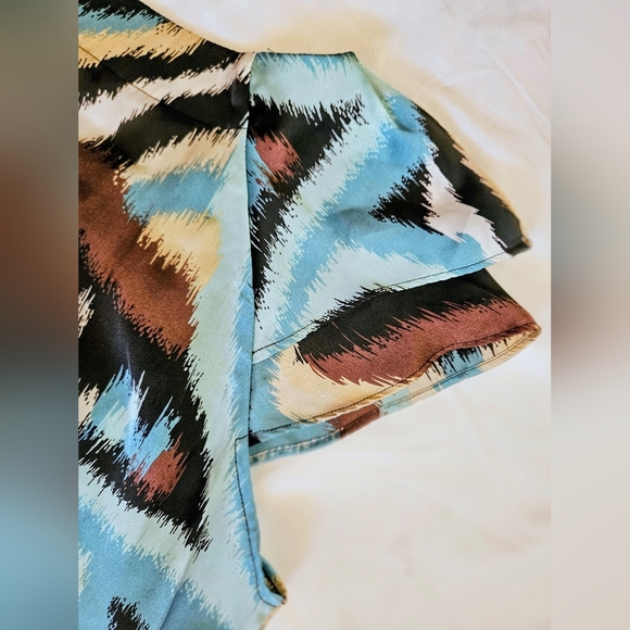 Signature By Larry Levine Womens Multicolored Short Flutter Sleeve Blouse Sz. L - Picture 11 of 11